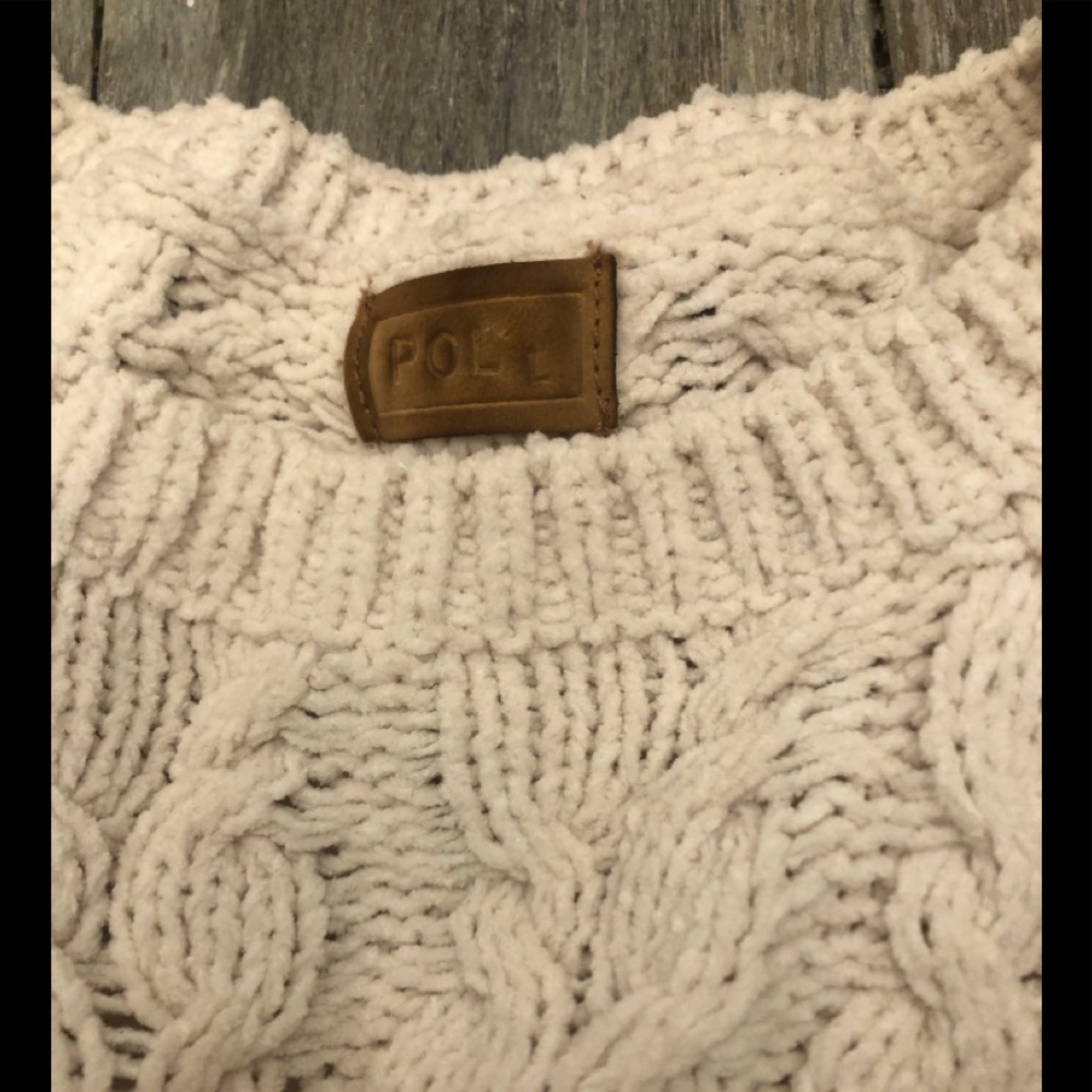 Chunky sweater by POLL